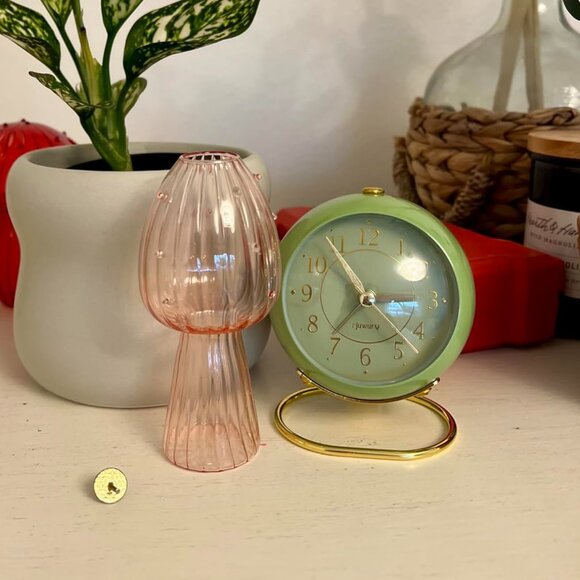 Metal Desk Clock Retro Bedroom Table Vintage Analog Alarm Clock Bedside Décor - Picture 12 of 14